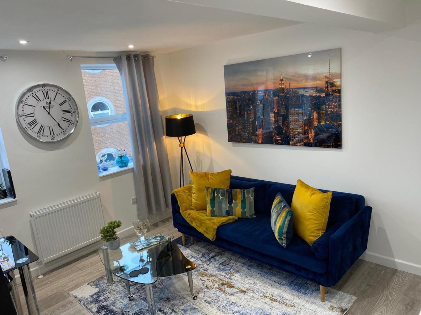 Stylish Apartment In Watford Watford  Exterior foto